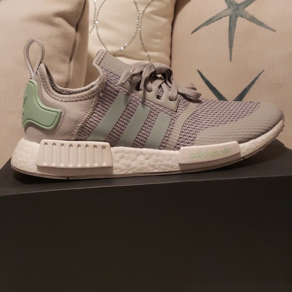 nmd blush green